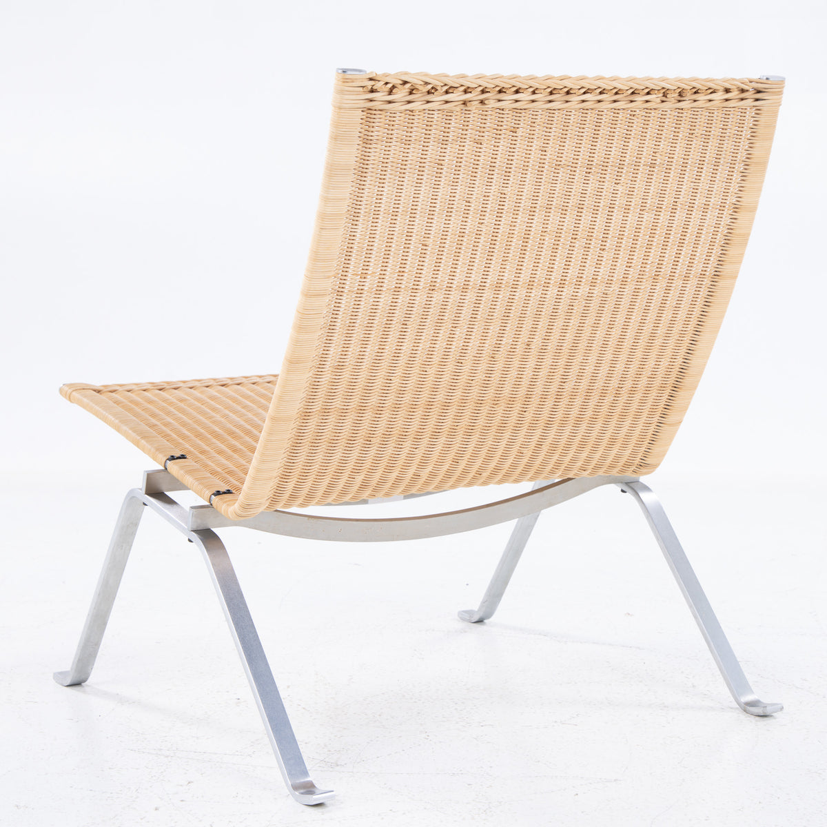 PK 22 - Easy chair in wicker