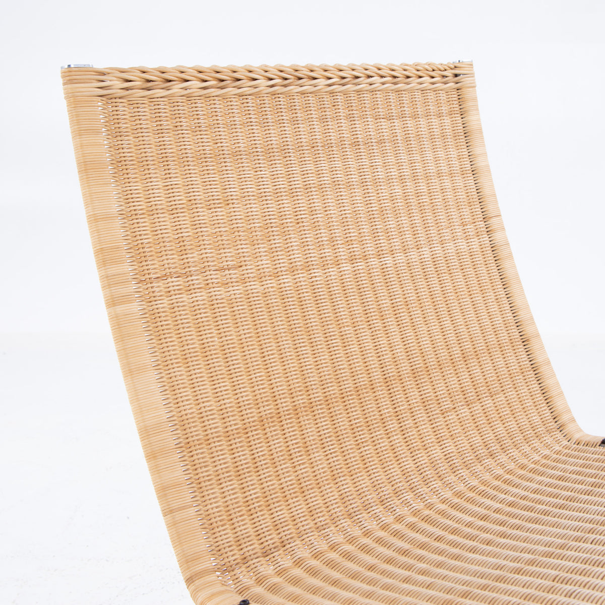 PK 22 - Easy chair in wicker