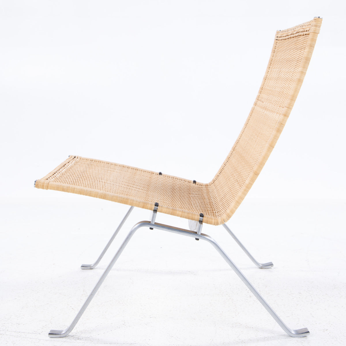 PK 22 - Easy chair in wicker