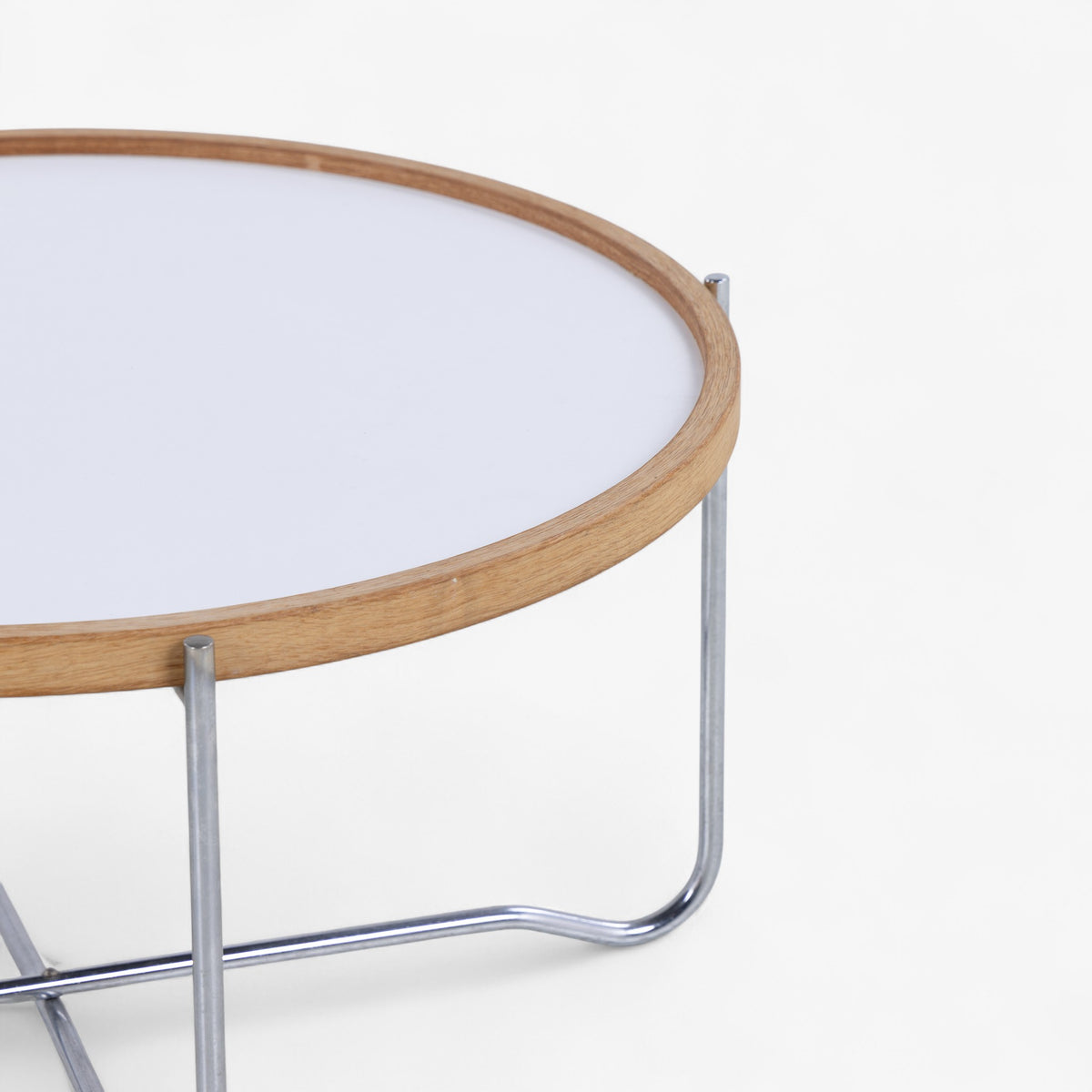 GE 453 - Tray table w. white and black Formica