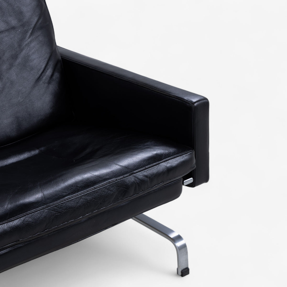 PK 31/1 - Easy chair in original leather