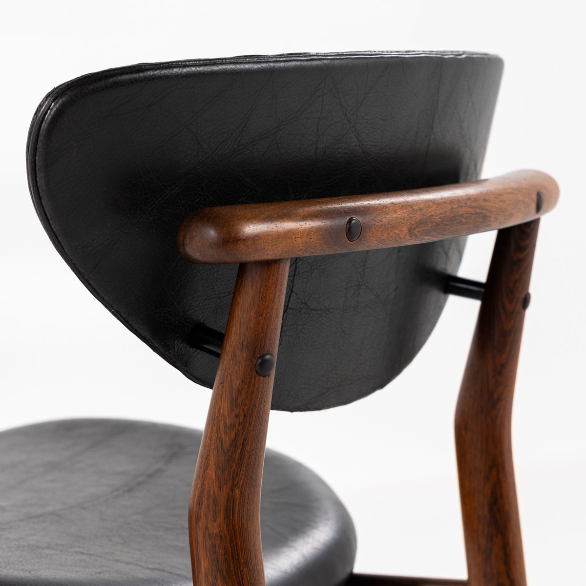 NV 55 - Rare rosewood dining chair