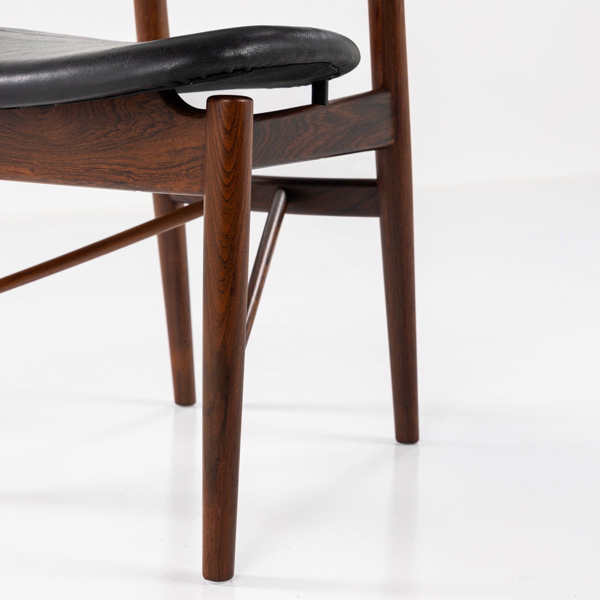 NV 55 - Rare rosewood dining chair