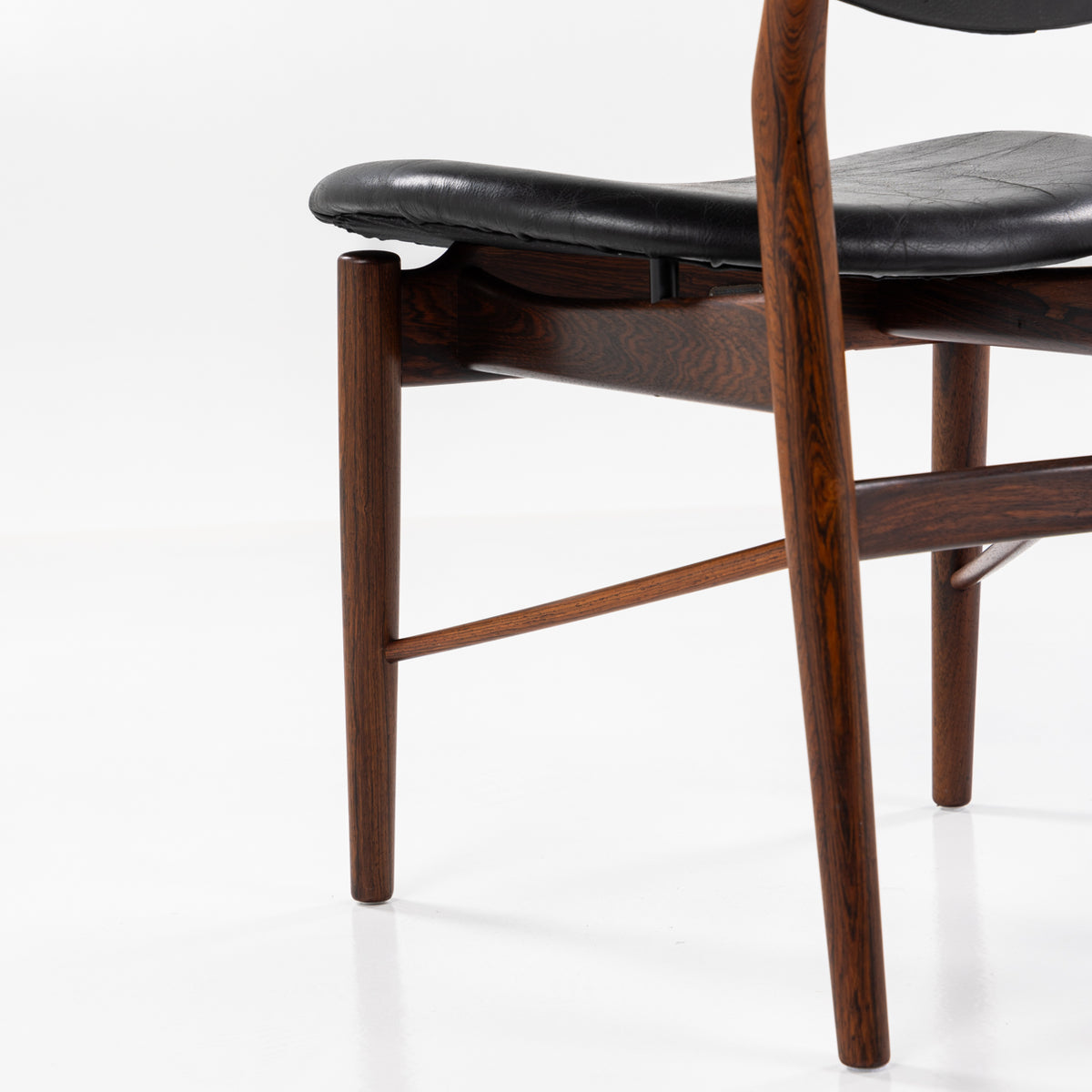 NV 55 - Rare rosewood dining chair