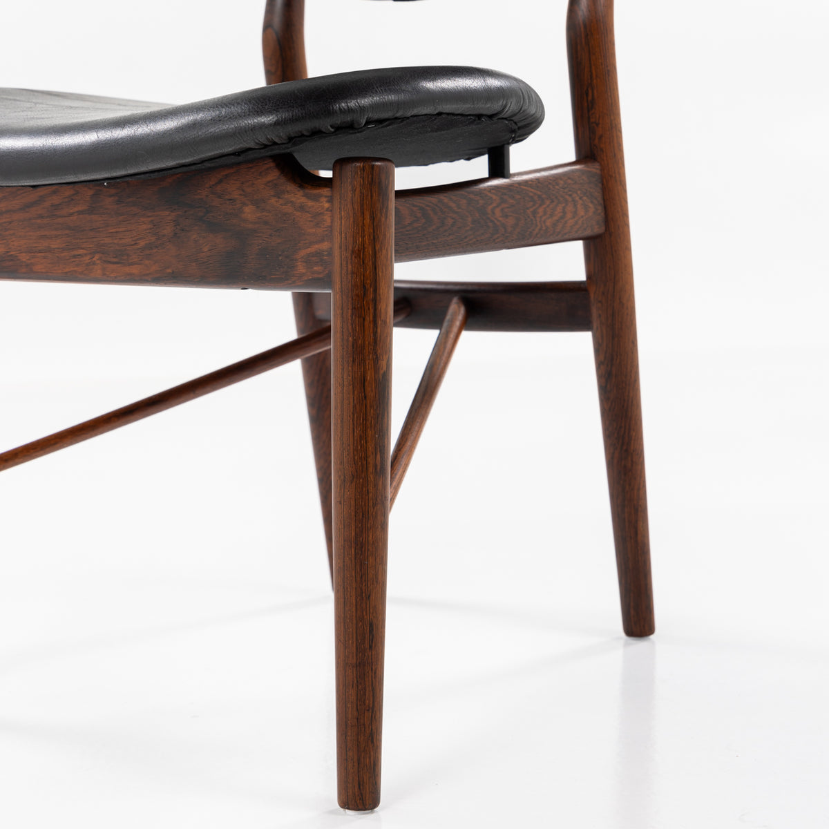 NV 55 - Rare rosewood dining chair
