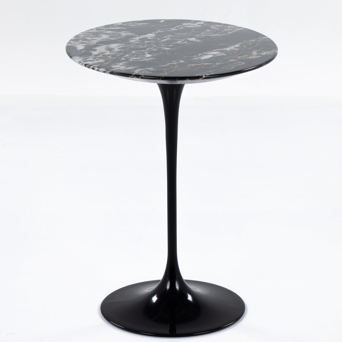 Saarinen Oval side table in black marble