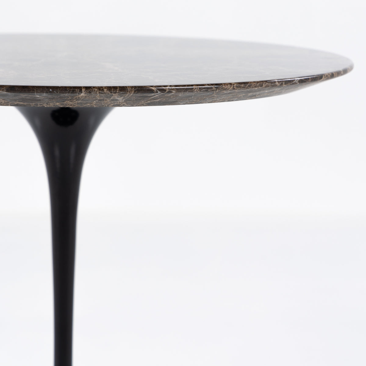 Saarinen Round side table in brown marble