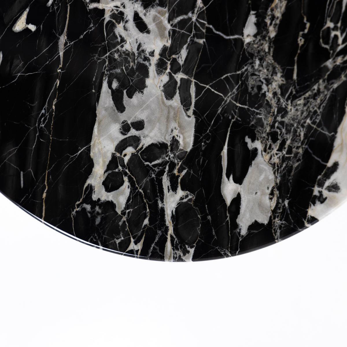 Saarinen Round sidebord i sort marmor