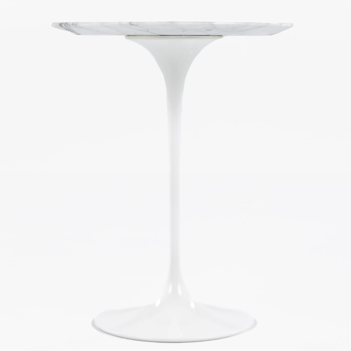 Saarinen Round side table in white marble
