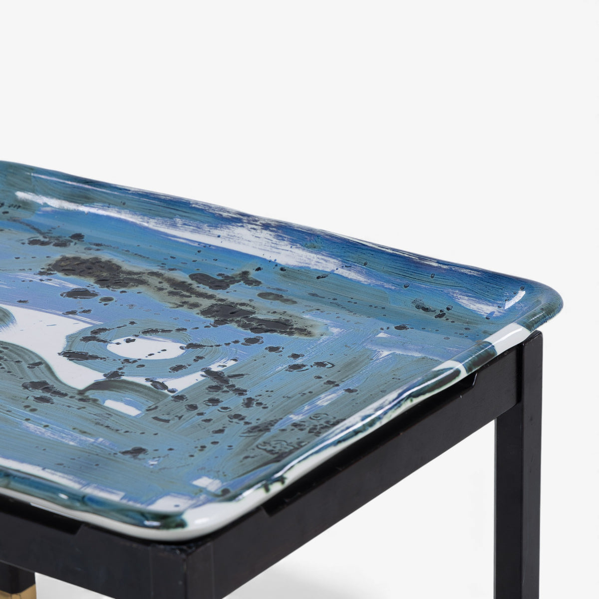 Sidebord med top i fajance