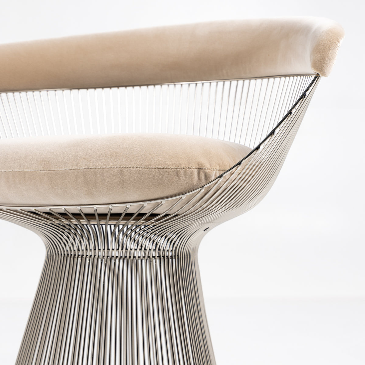 Platner Side Chair i nikkel & beige tekstil