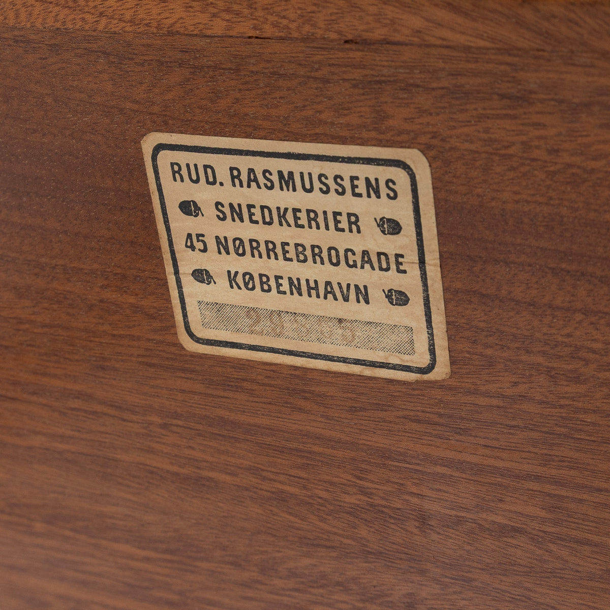 Sidebord i mahogni
