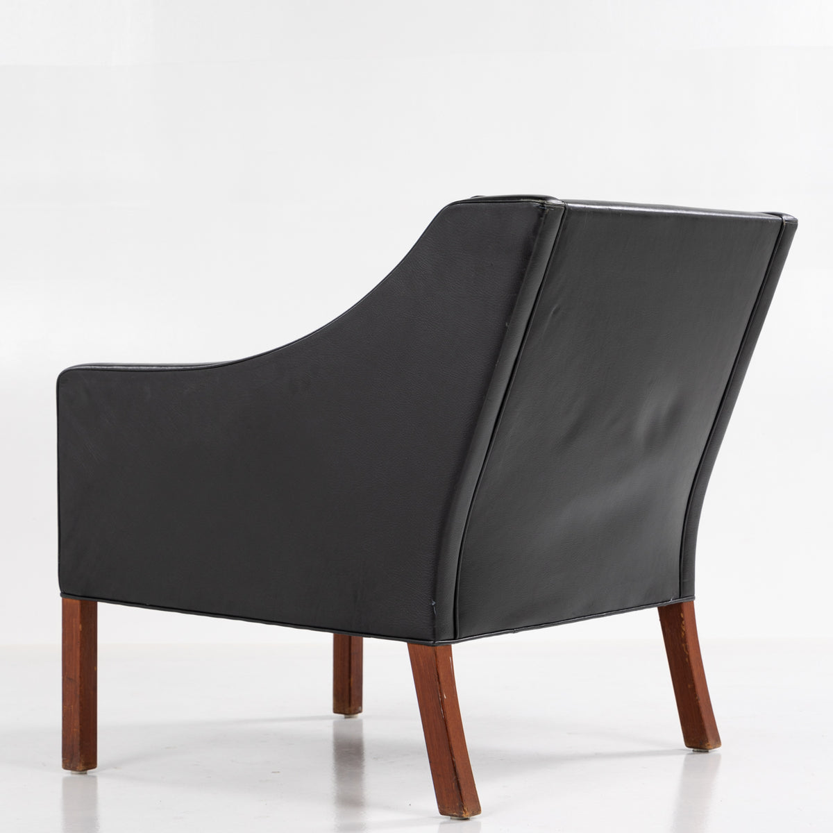 BM 2207 - Easy chair in original leather