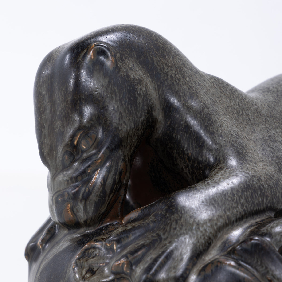 Sculpture in stoneware