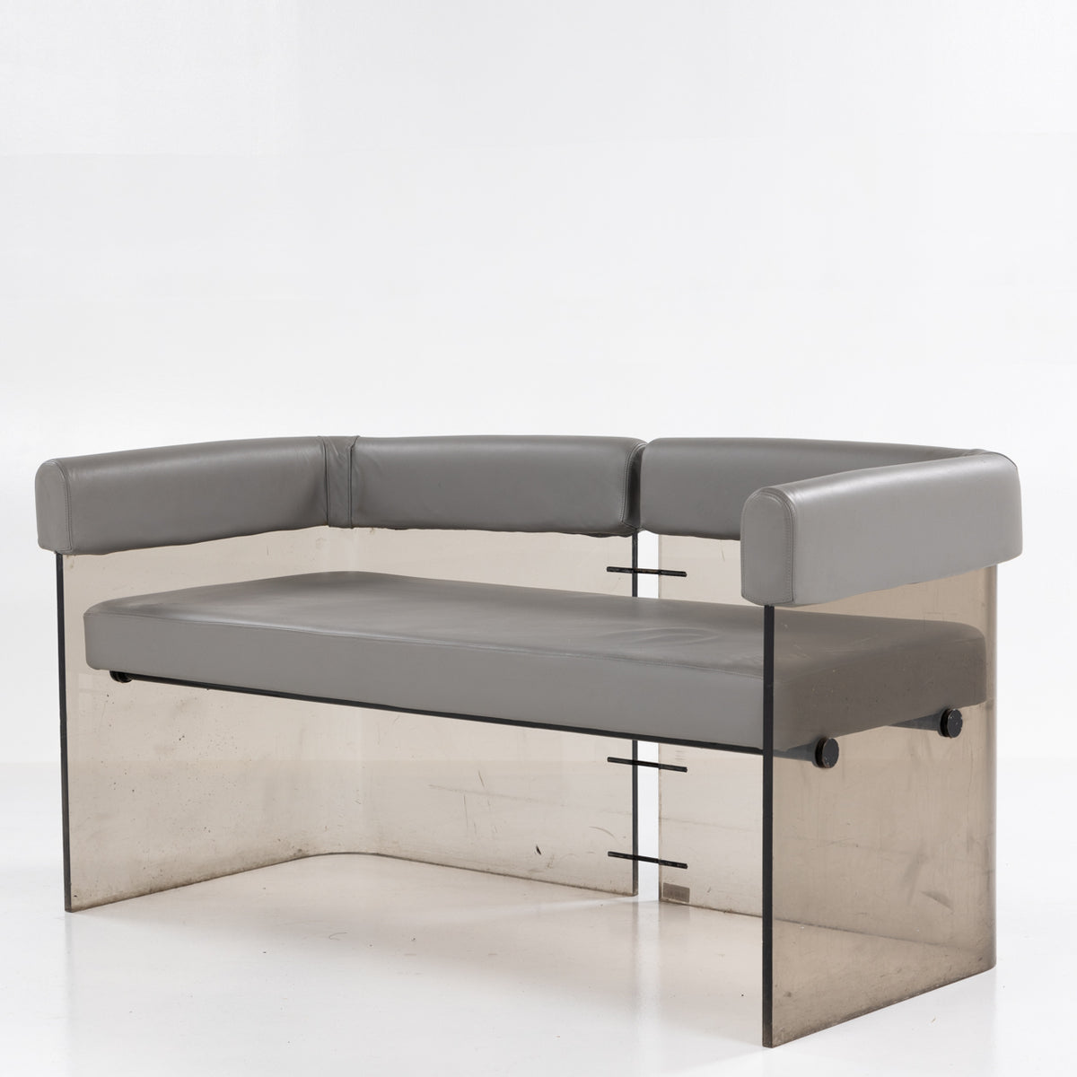 Sofa i plexiglas