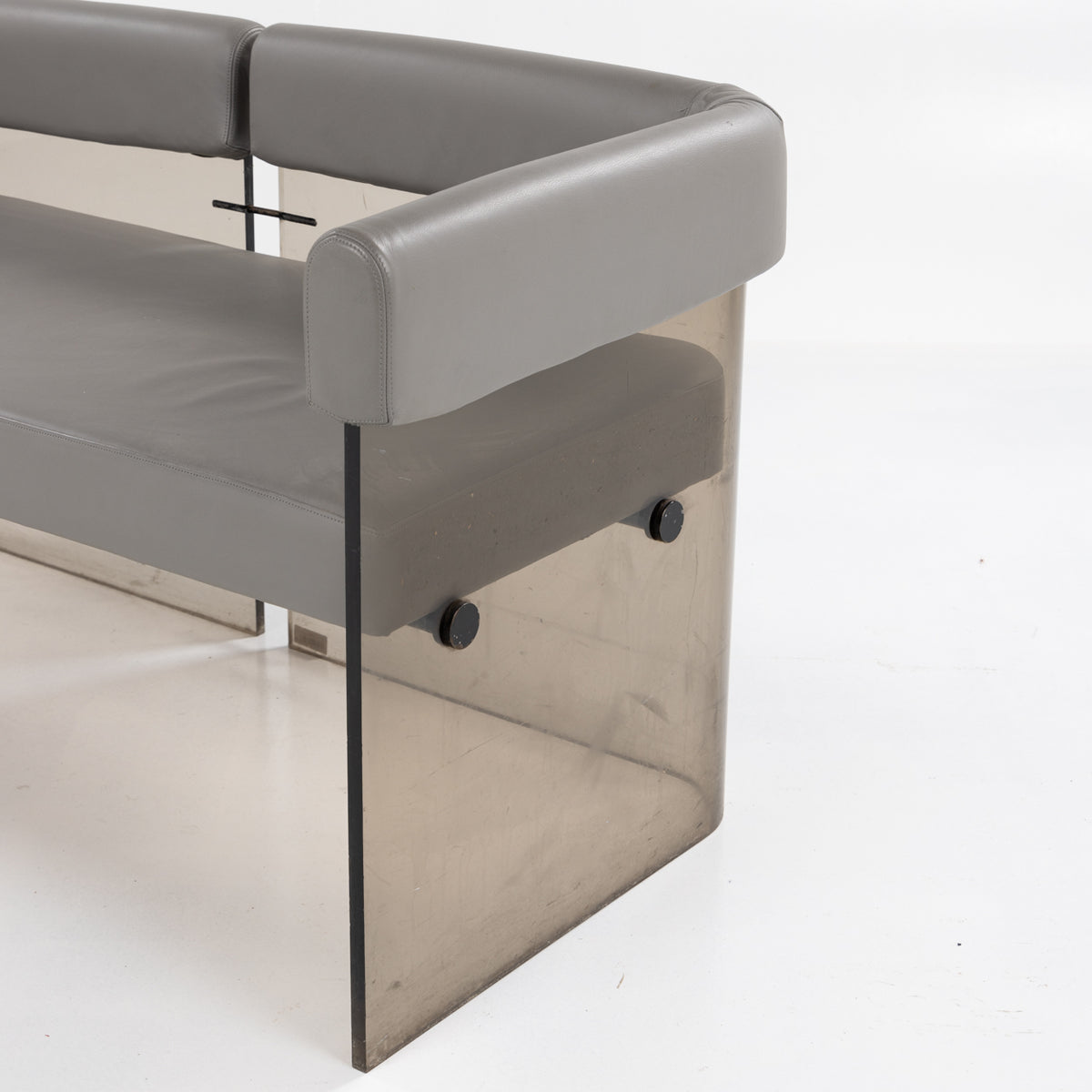 Sofa i plexiglas