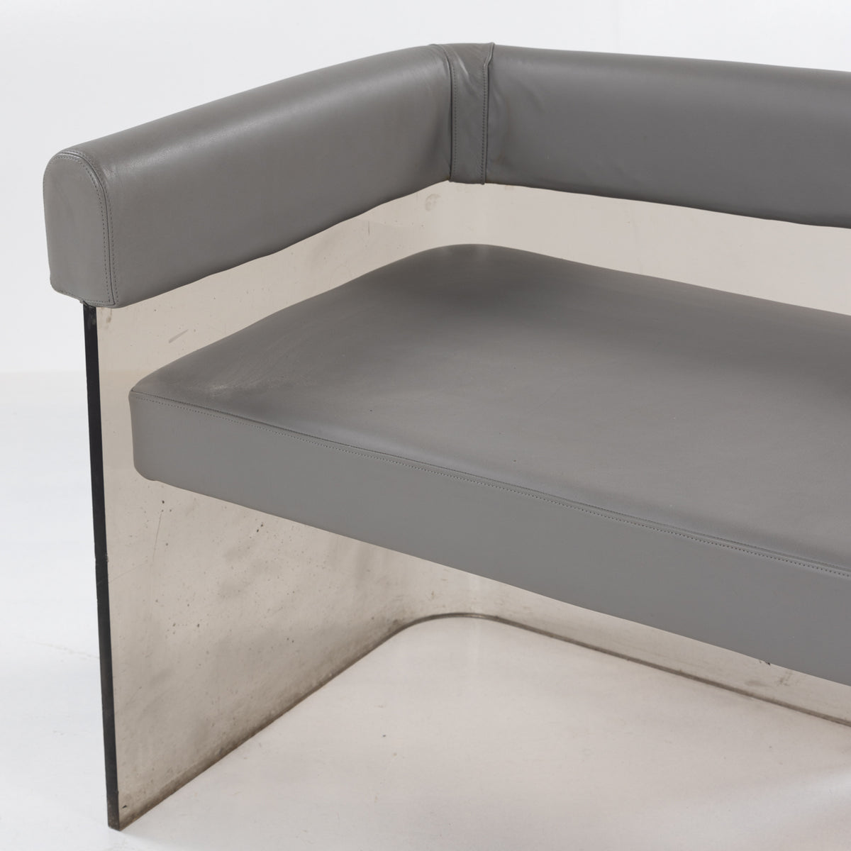 Sofa i plexiglas