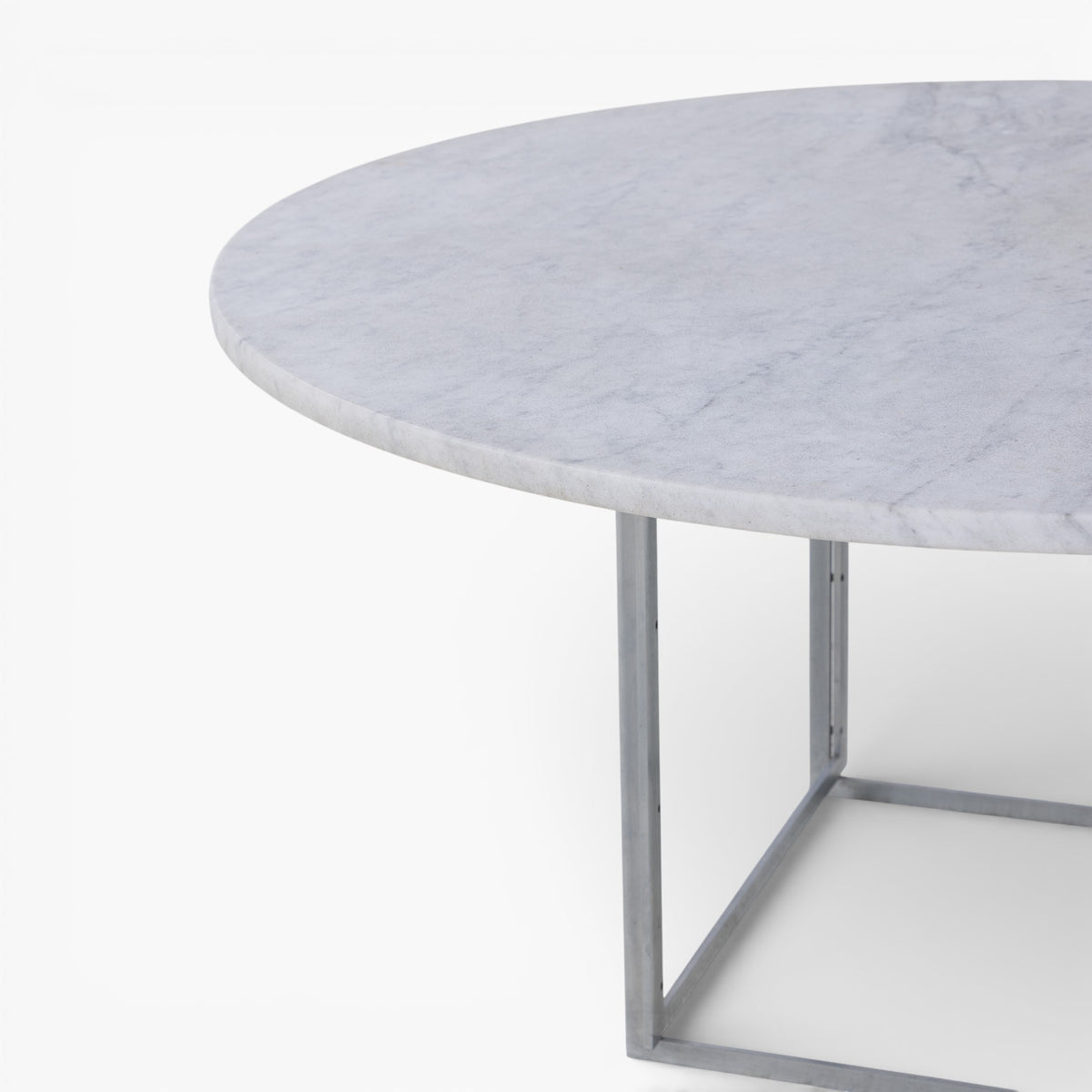 PK 54 - Dining table with flint-rolled marble