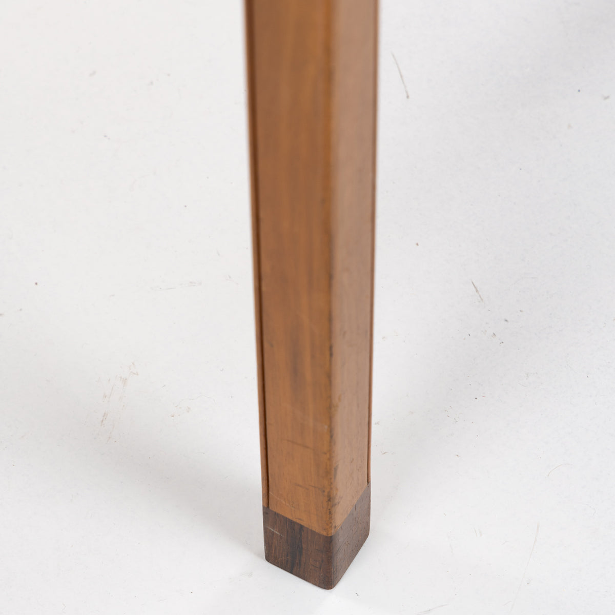 Coffee table in walnut
