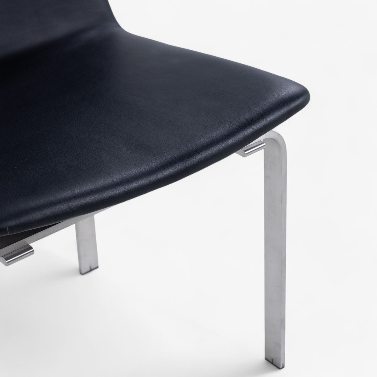 JH 3 - Dining chair in black leather