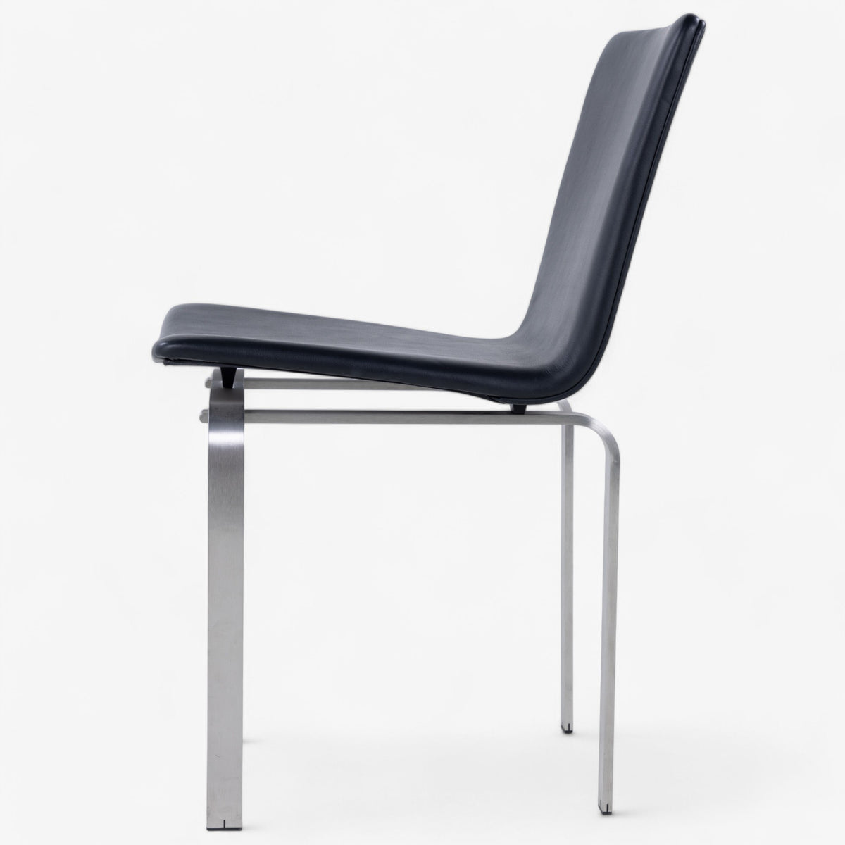 JH 3 - Dining chair in black leather