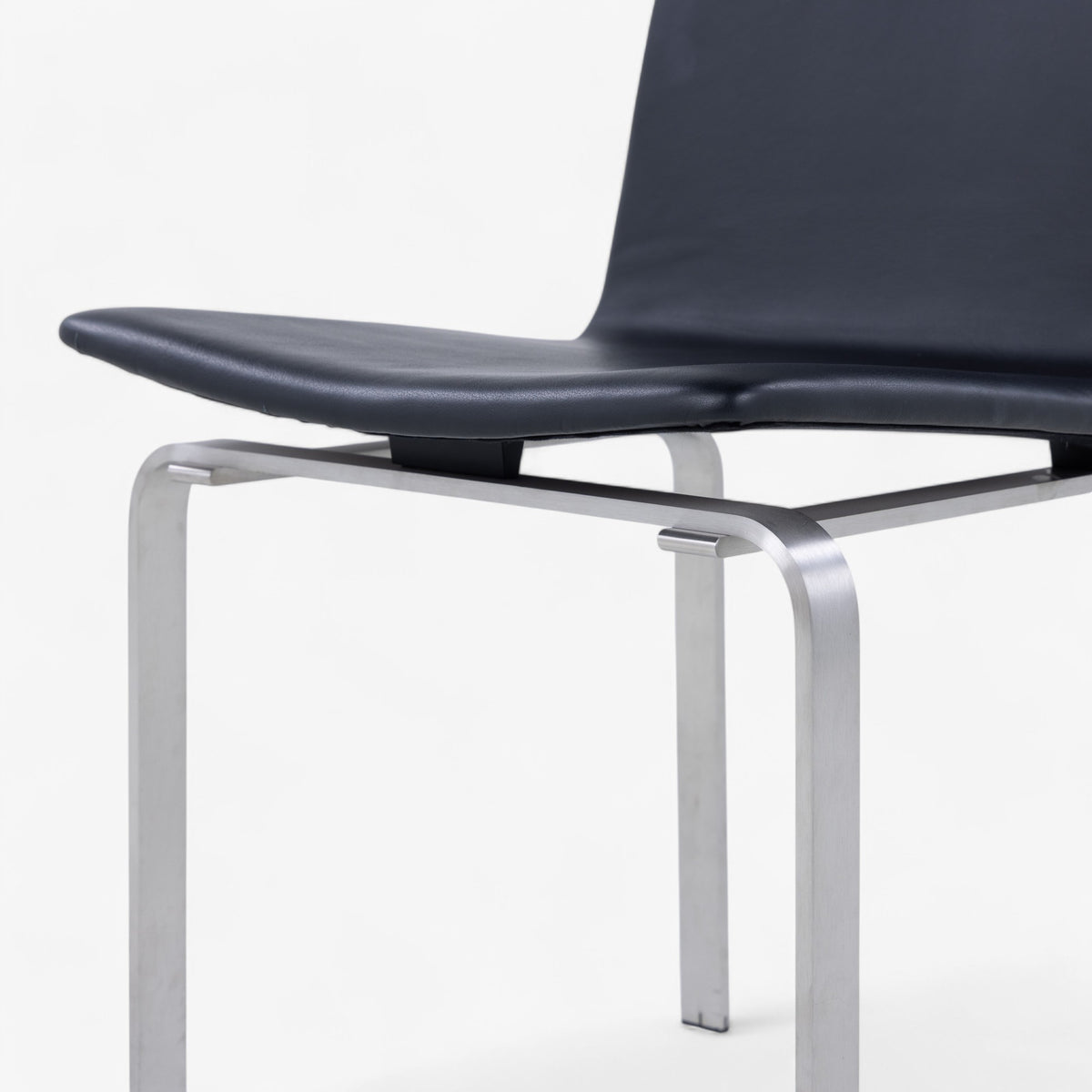JH 3 - Dining chair in black leather