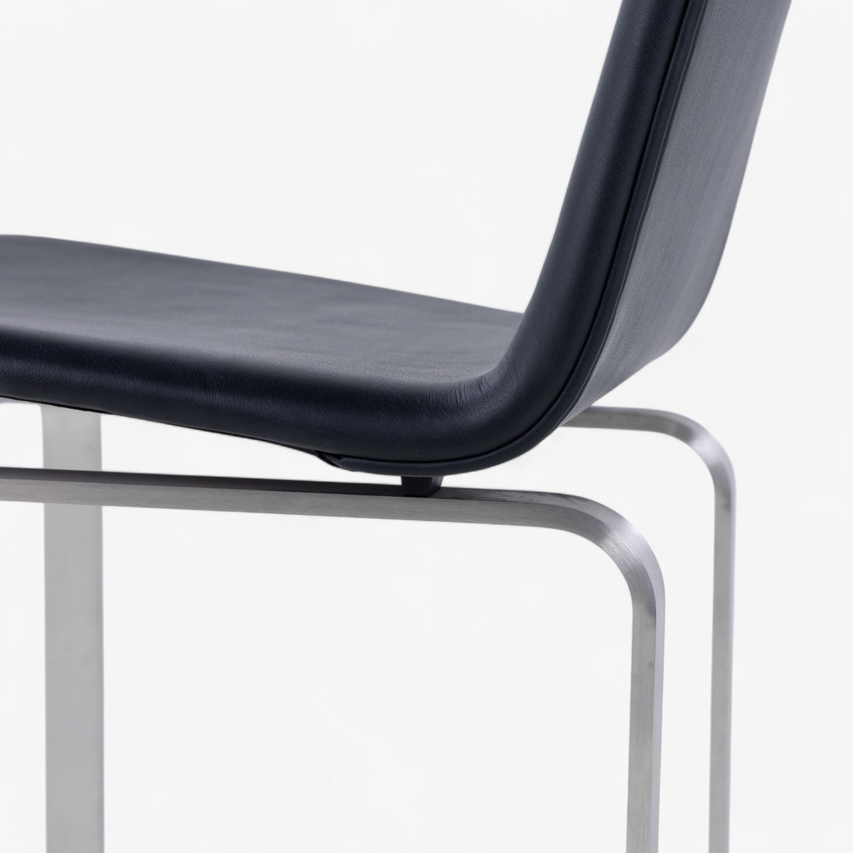 JH 3 - Dining chair in black leather