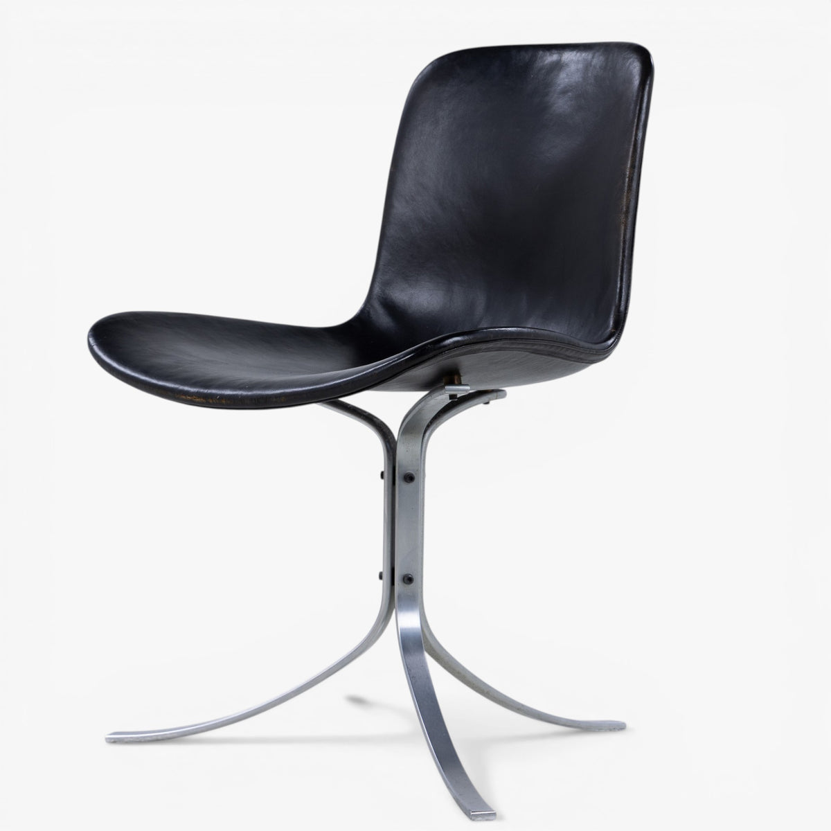 PK 9 - Chair in black leather