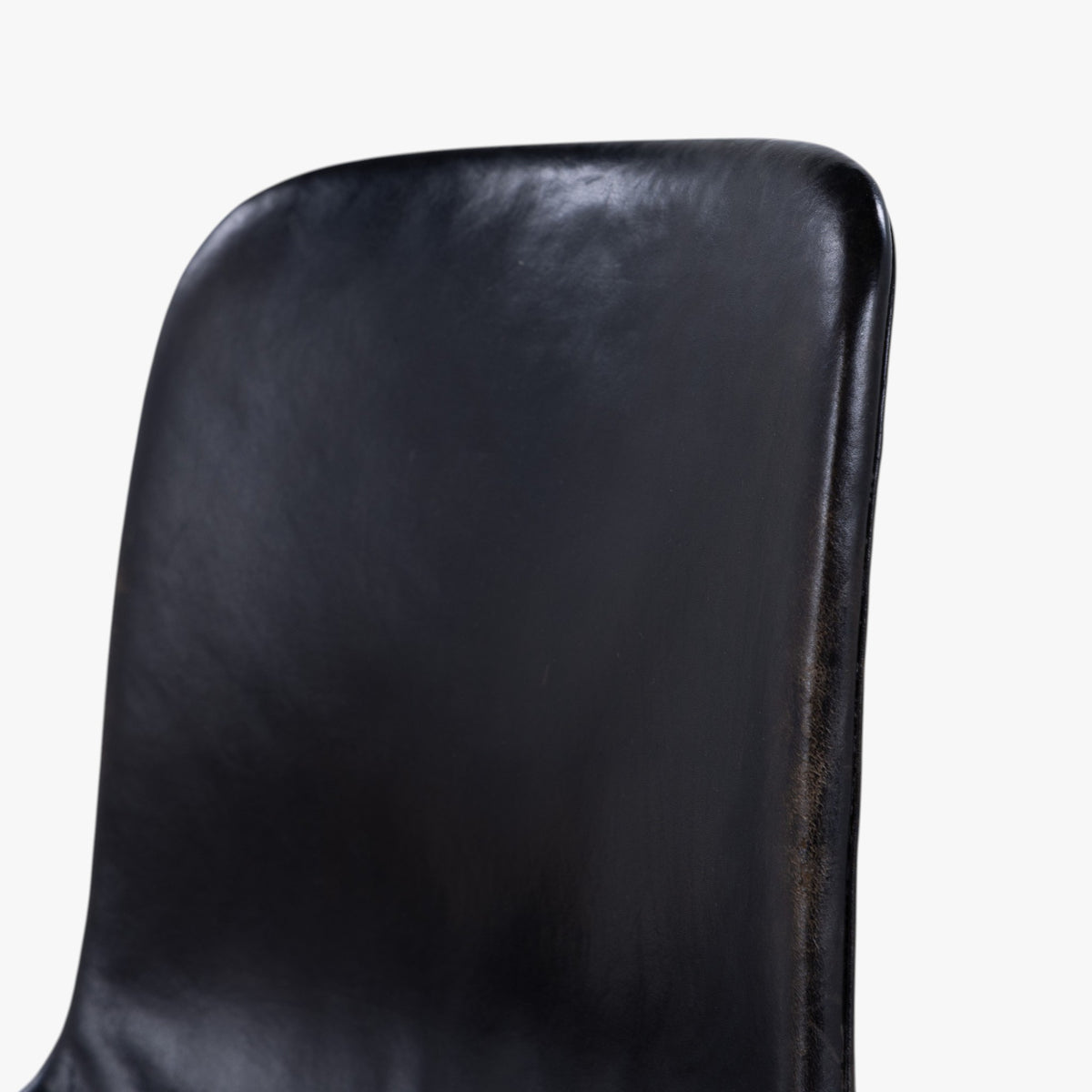 PK 9 - Chair in black leather