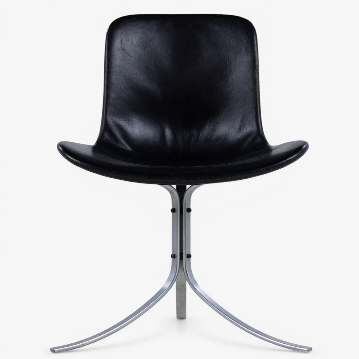 PK 9 - Chair in black leather