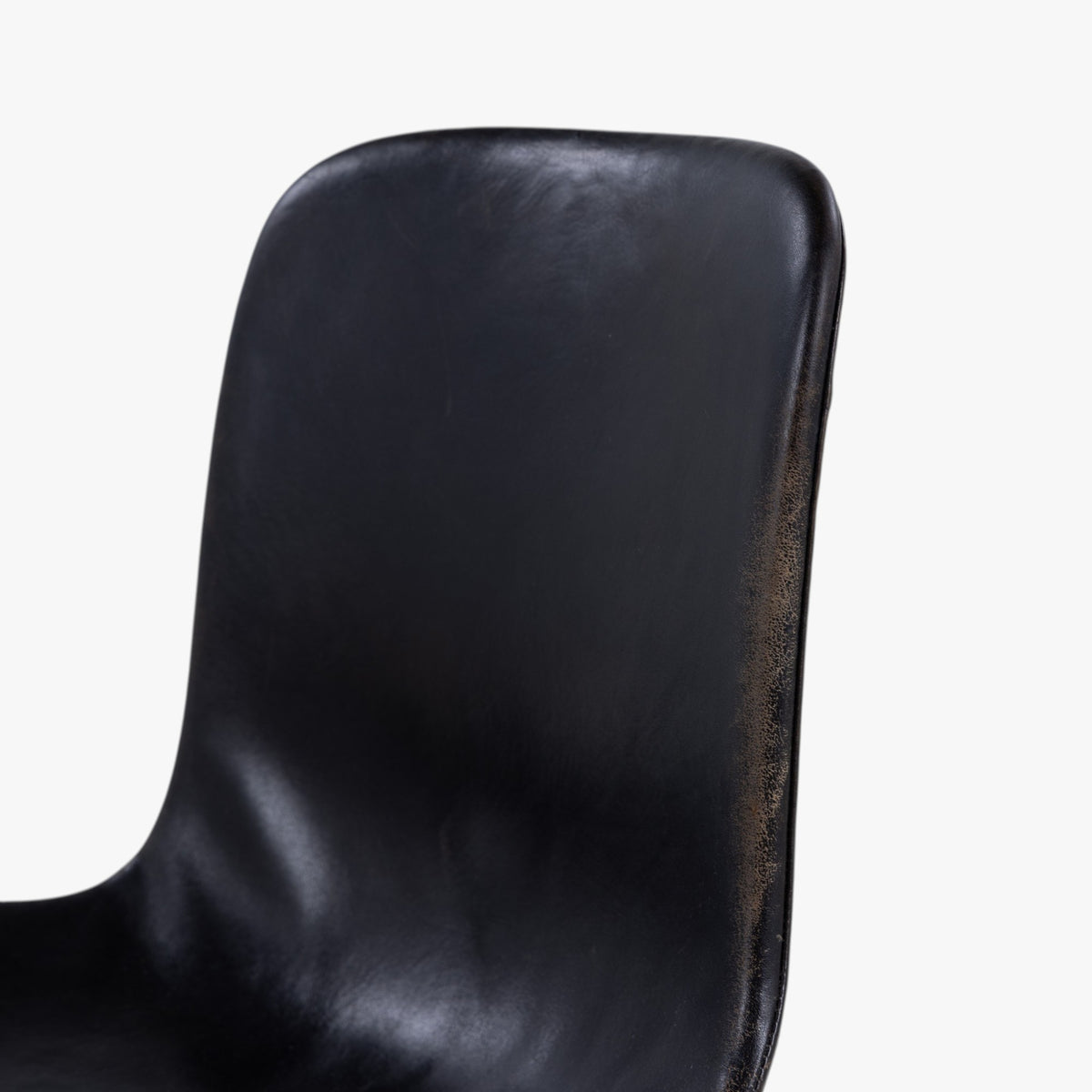 PK 9 - Chair in black leather