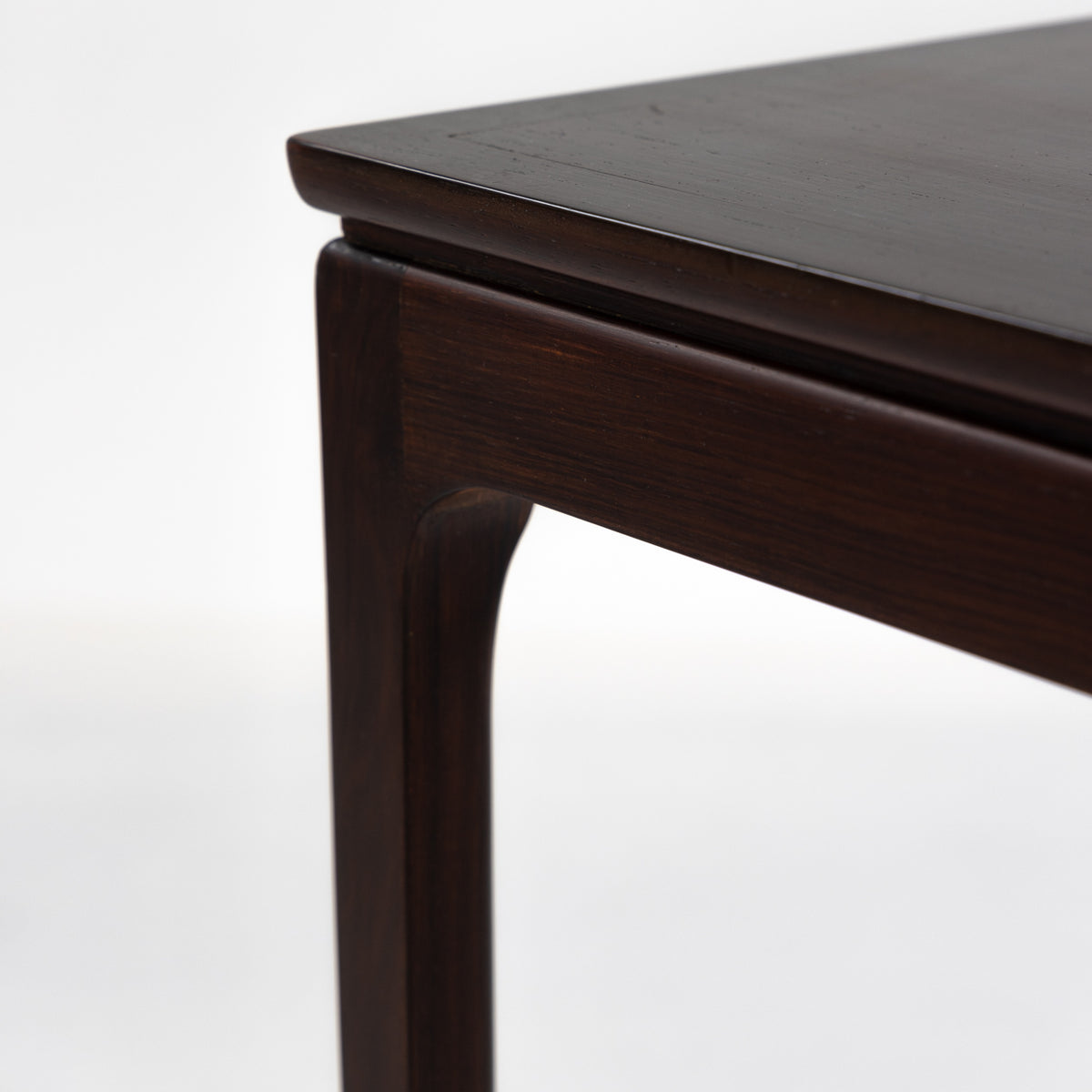 Coffee table in rosewood