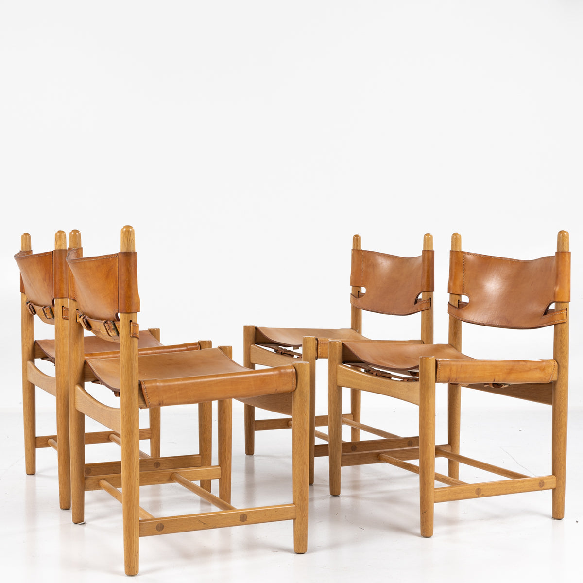 BM 3237 - 'The Hunting Chair' in oak