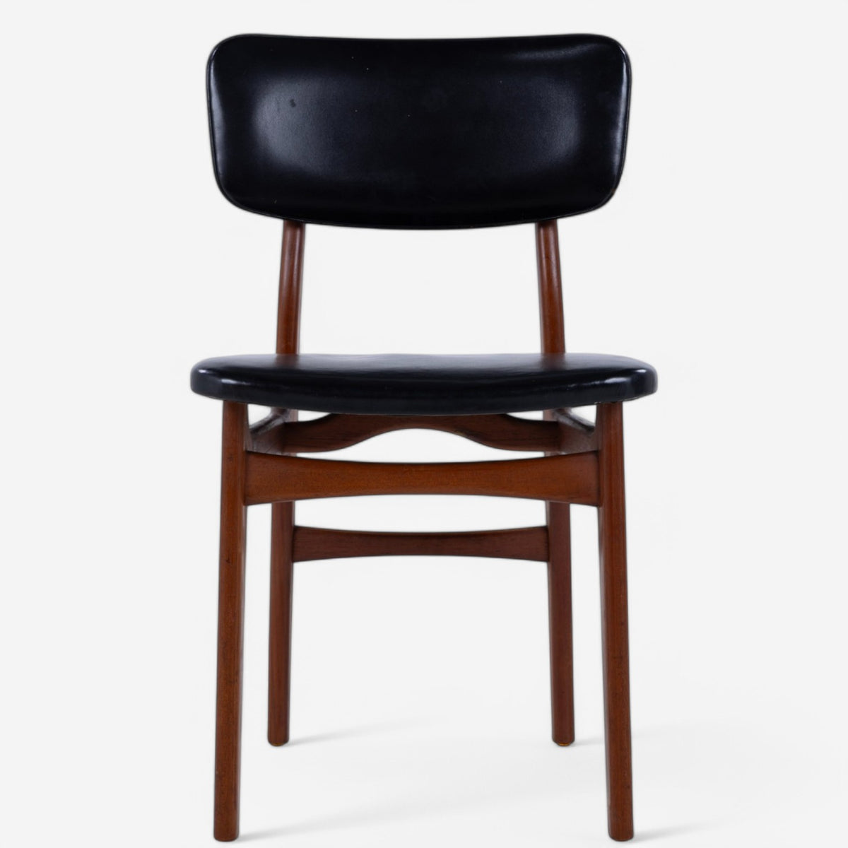 Dining chair in teak