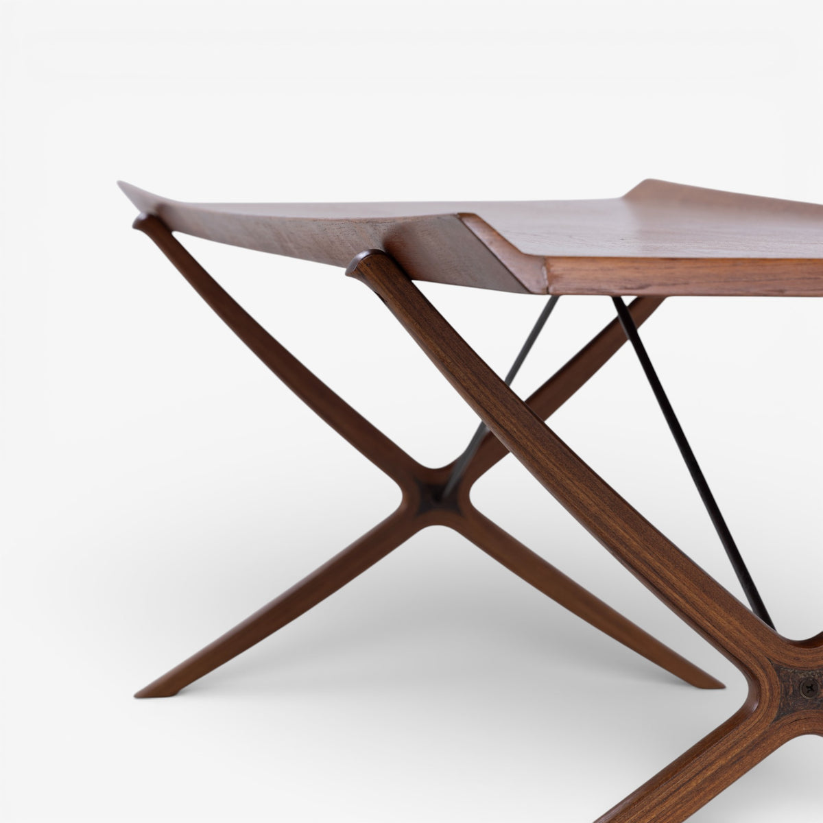 Coffee table in teak
