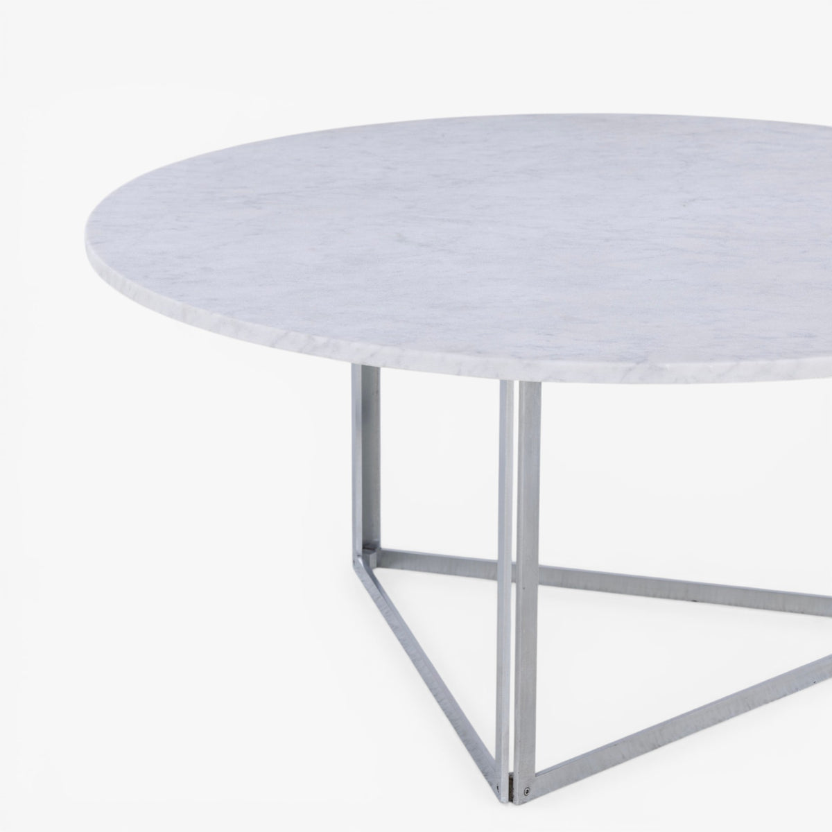 PK 56 - Spisebord med plade i hvid marmor