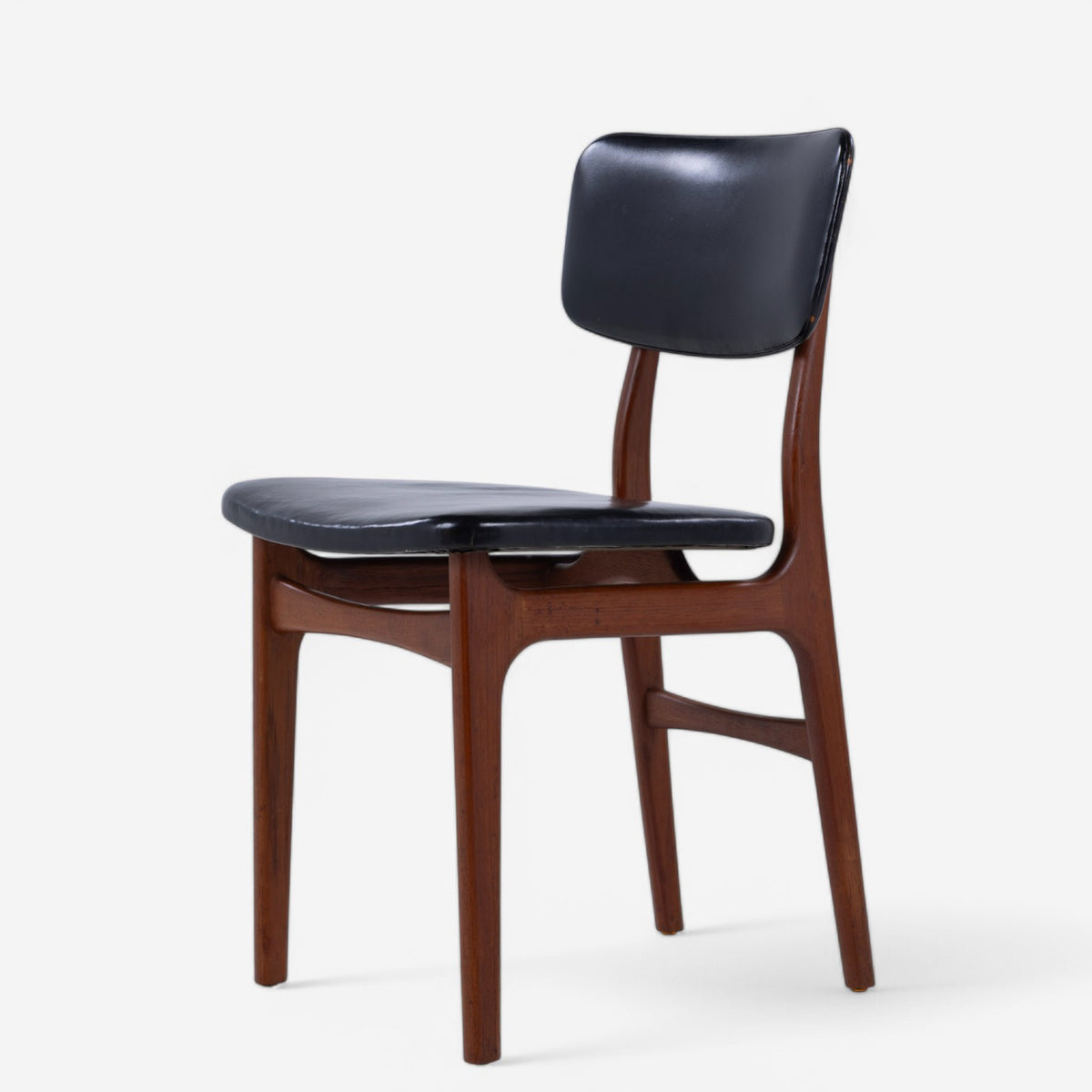 Dining chair in teak