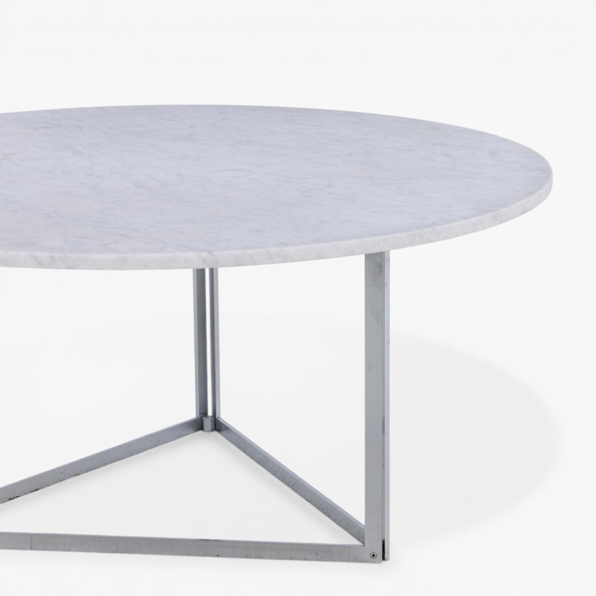 PK 56 - Spisebord med plade i hvid marmor