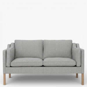 BM 2212 – Ompolstret 2 pers. sofa (stofgruppe 1)