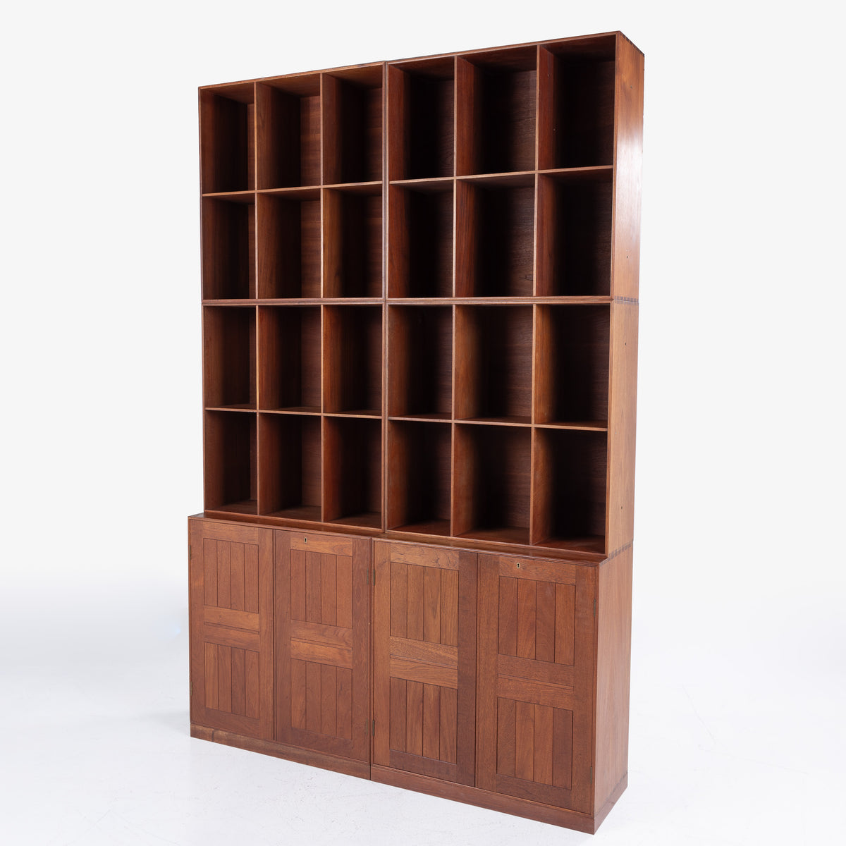 Cabinets & bookcases in teak