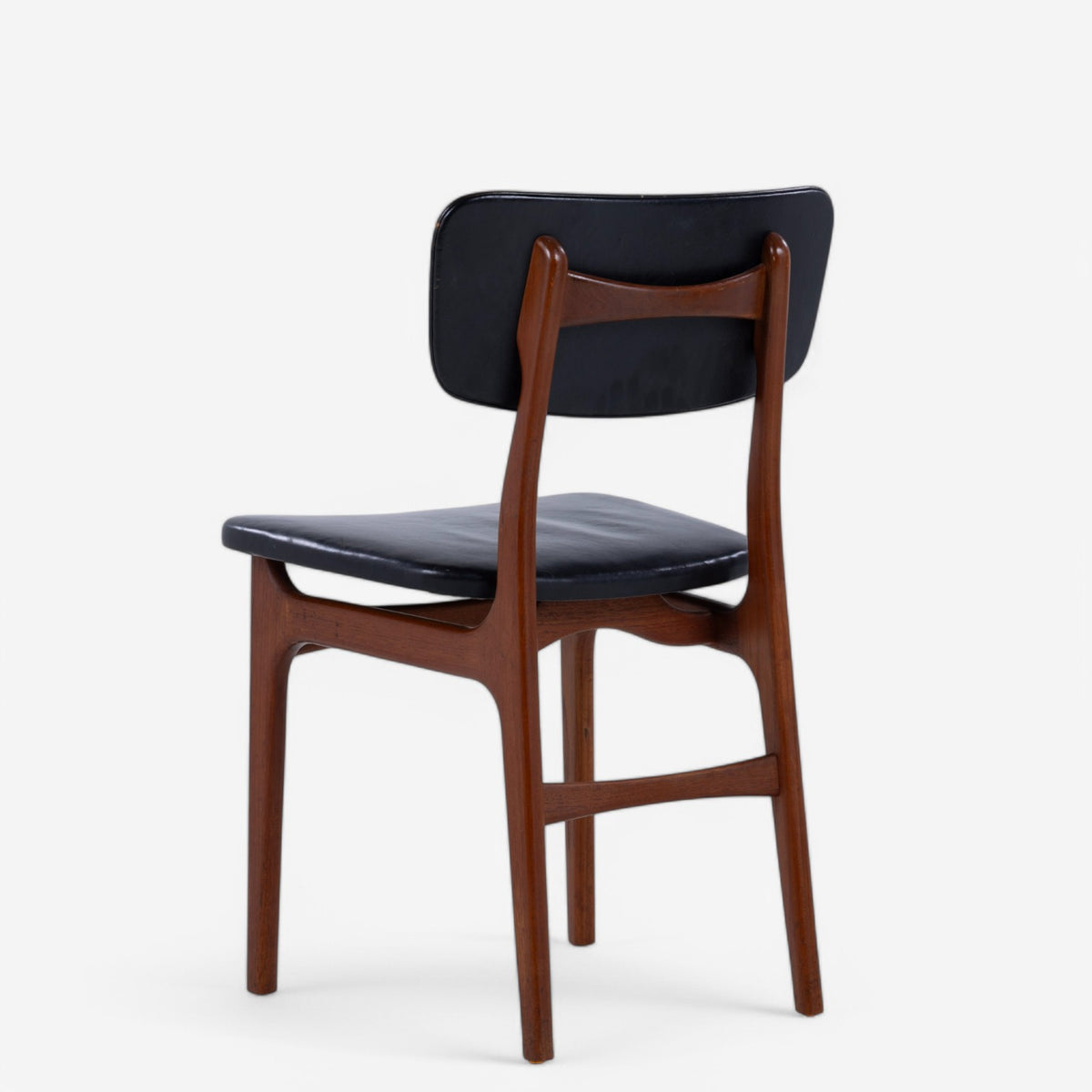 Dining chair in teak