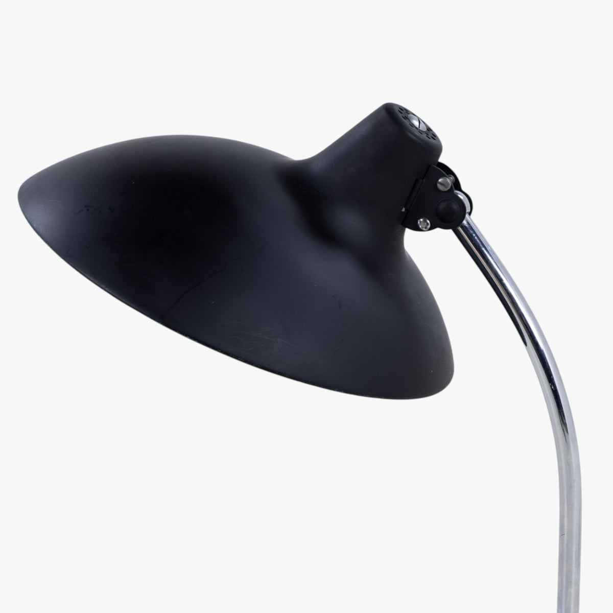 Bordlampe i sort metal