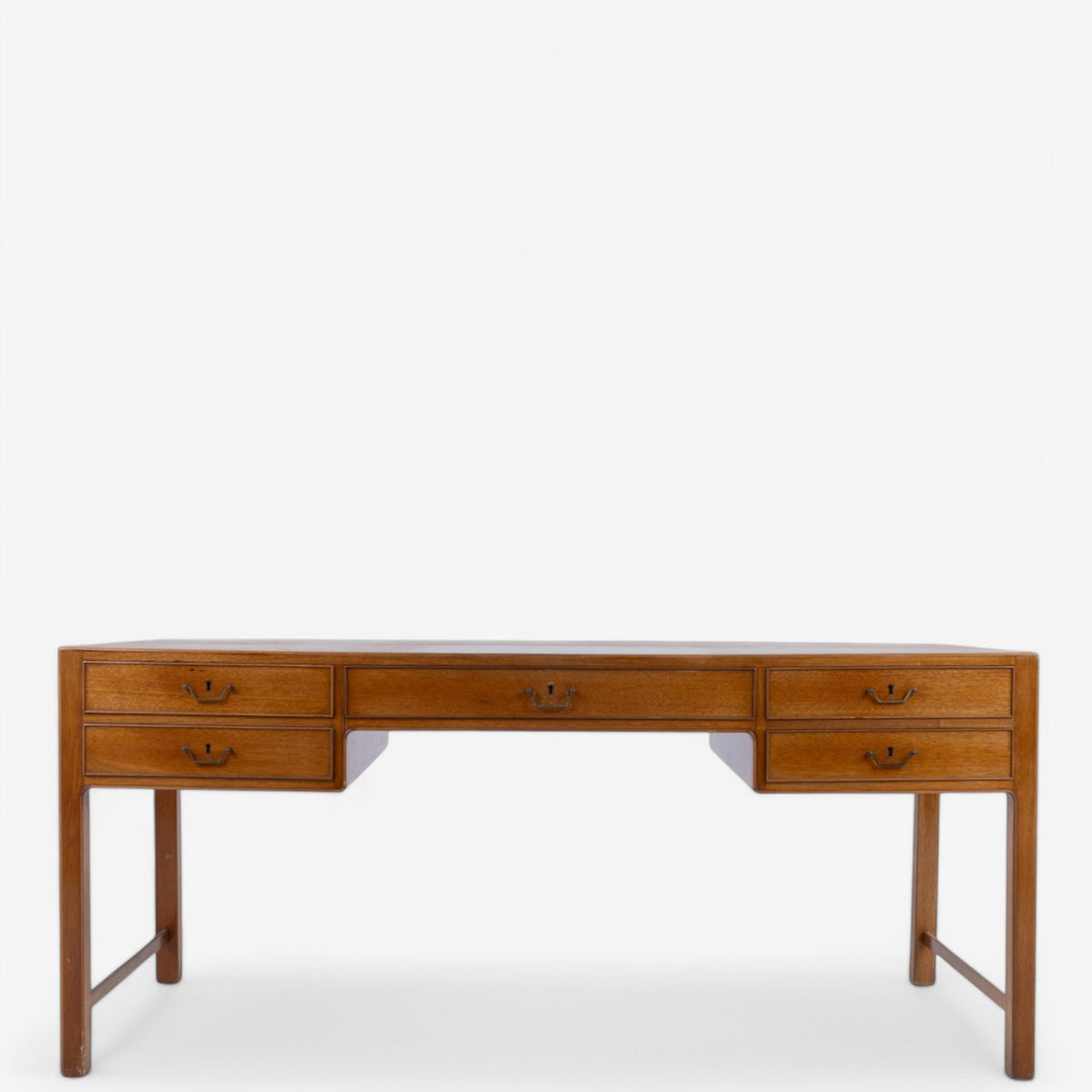 Desk in mahogany