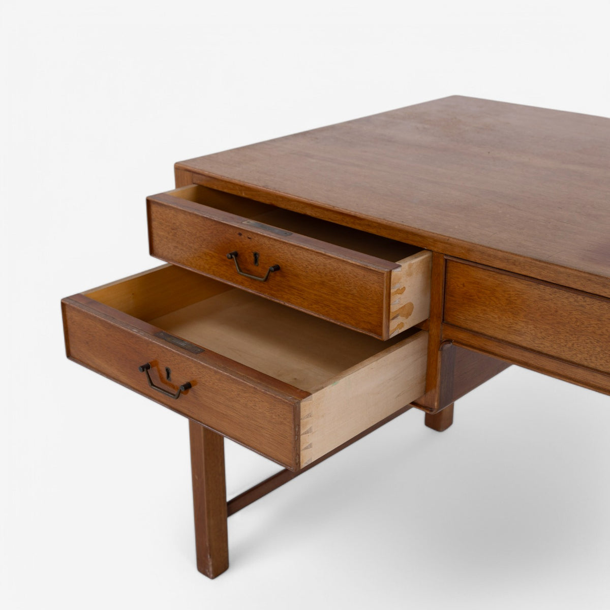 Desk in mahogany