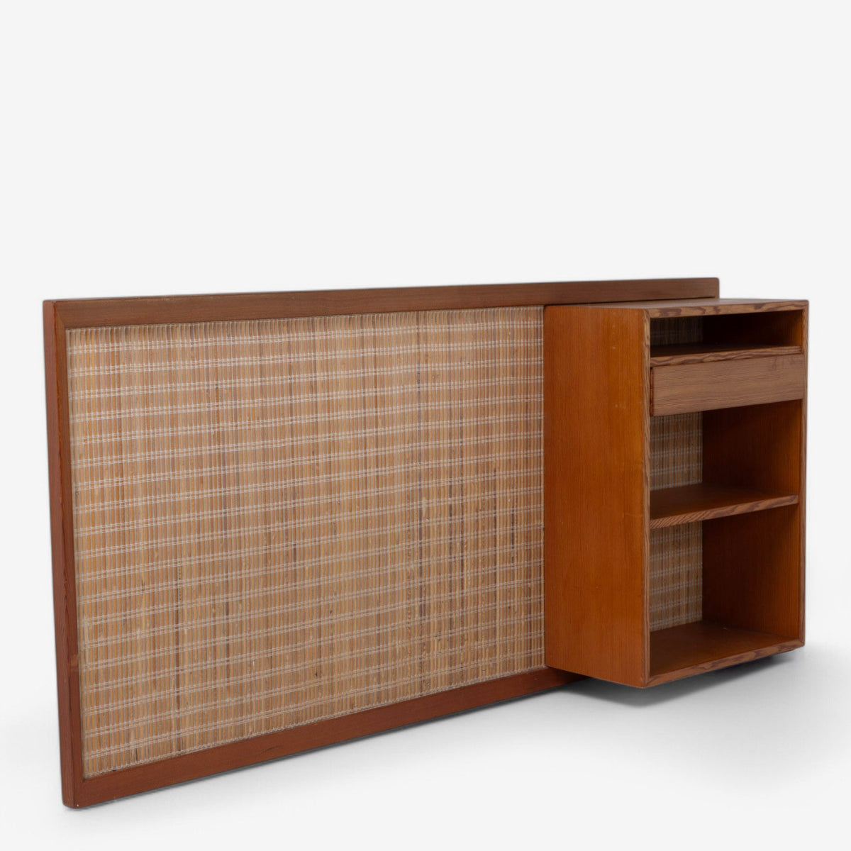 Headboard in Oregon pine