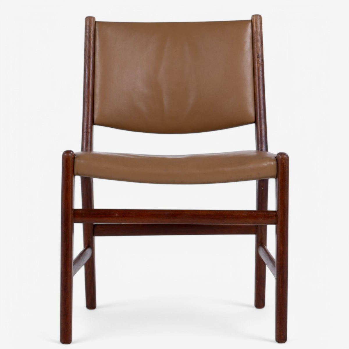 Dining chair in teak