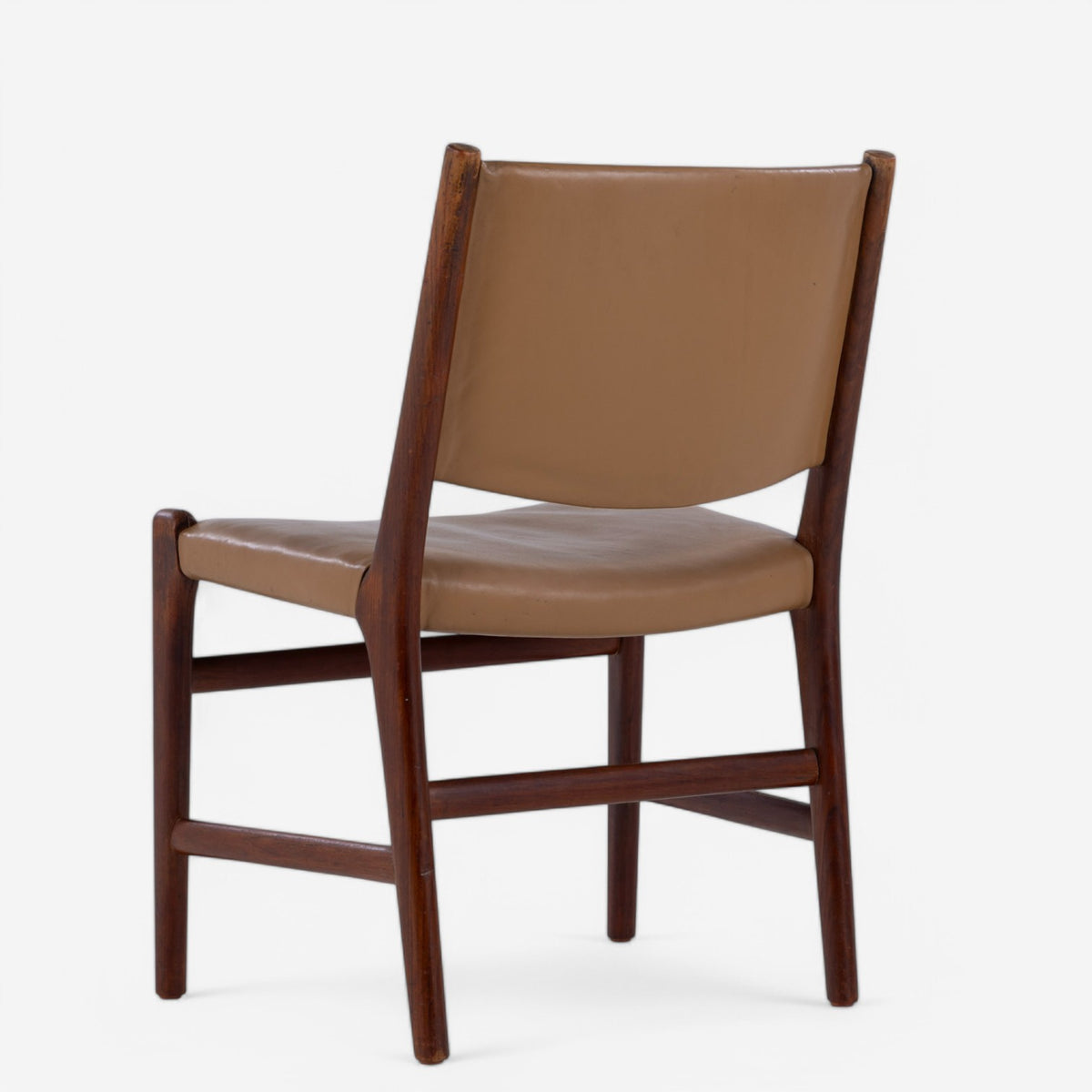 Dining chair in teak