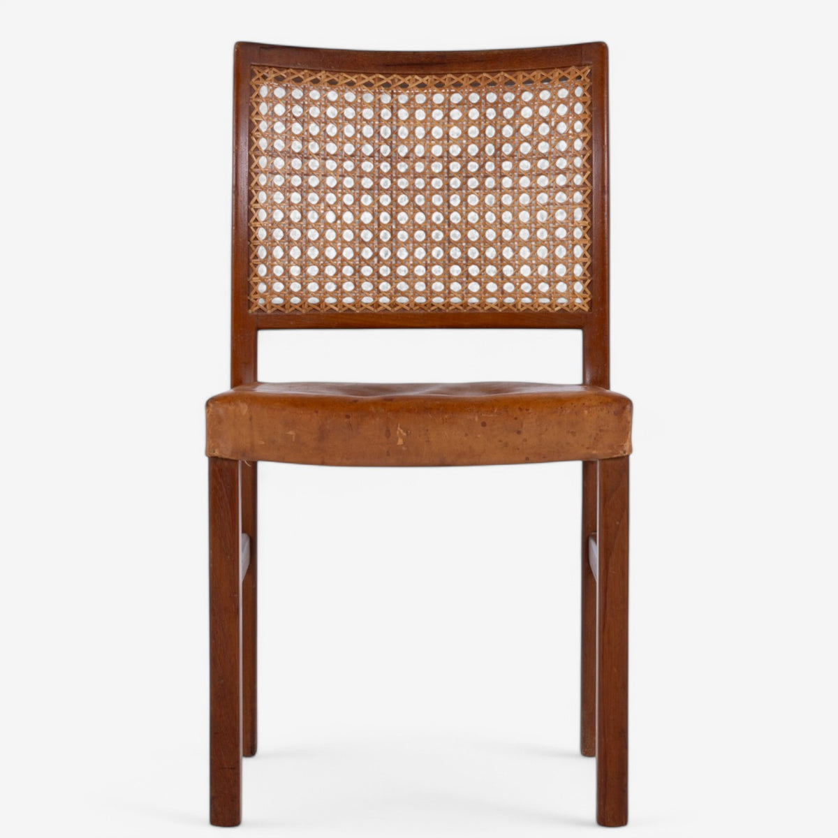 Dining chair in teak