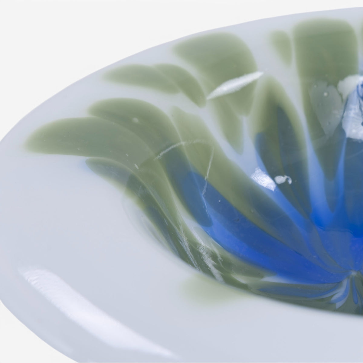 Glass dish