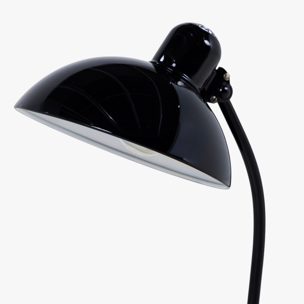 Bordlampe i sort metal